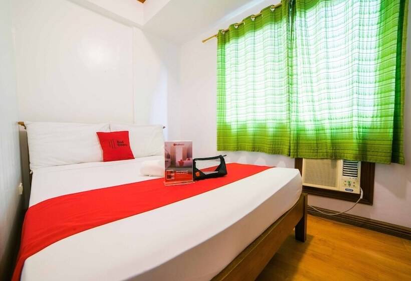 Отель Kaseldorzhostel Transient At Moonwalk Paranaque