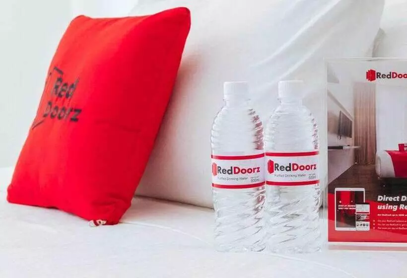 ホテル Reddoorz Plus @ Mabolo Cebu