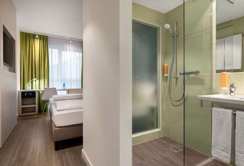 Отель Super 8 By Wyndham Oberhausen Am Centro