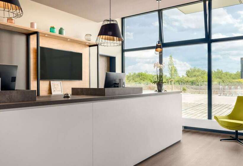 Отель Super 8 By Wyndham Oberhausen Am Centro