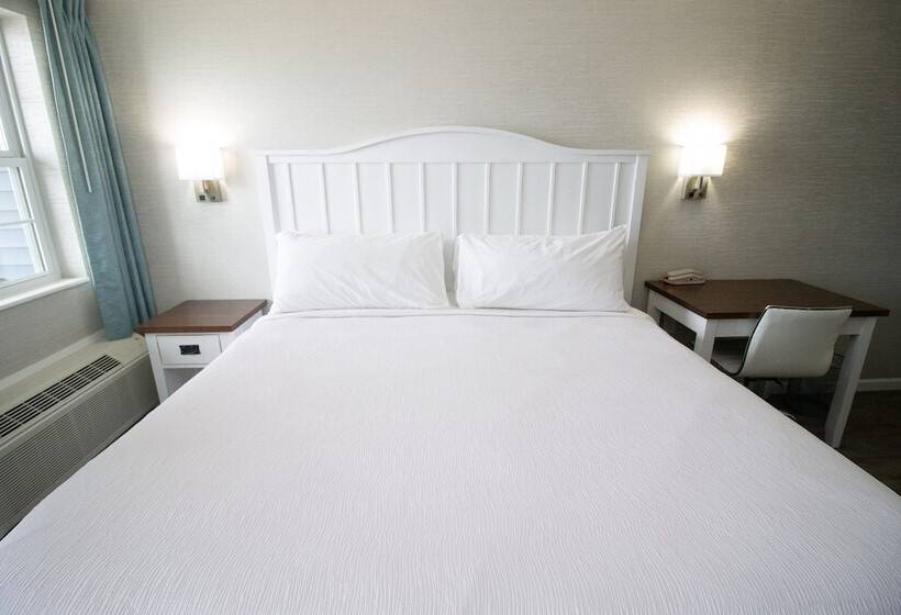 فندق The Baywatch Resort