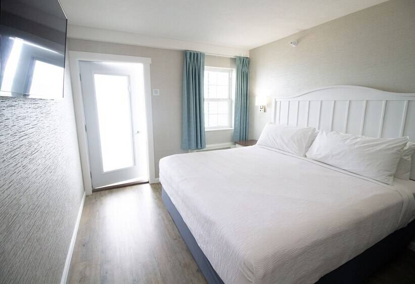 فندق The Baywatch Resort