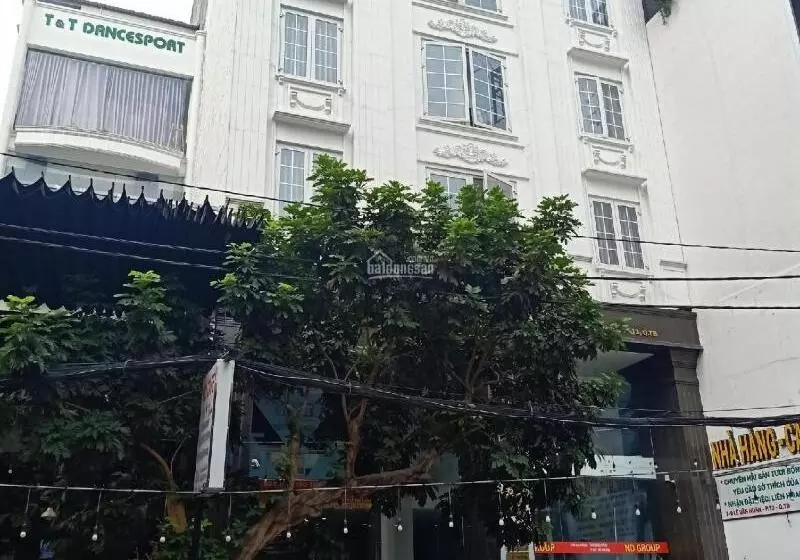 هتل The Lumiere Near Tan Son Nhat Airport