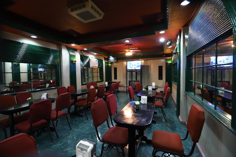 Zen Rooms Camelot Hotel Qc