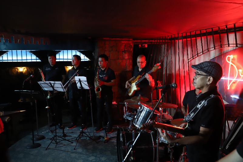 Zen Rooms Camelot Hotel Qc