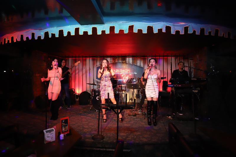 Zen Rooms Camelot Hotel Qc