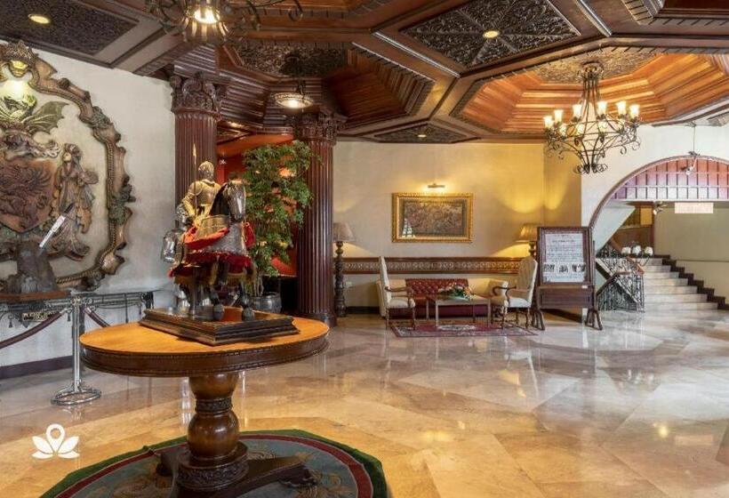 Zen Rooms Camelot Hotel Qc