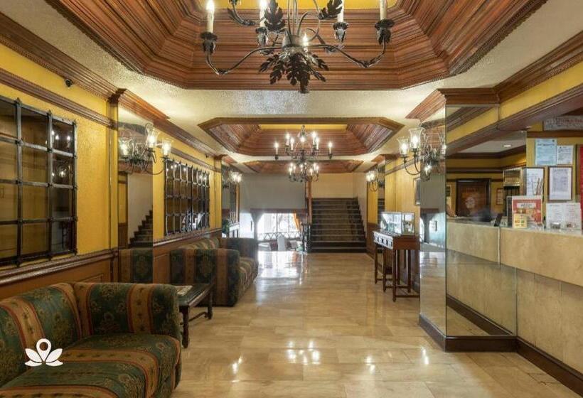 Zen Rooms Camelot Hotel Qc