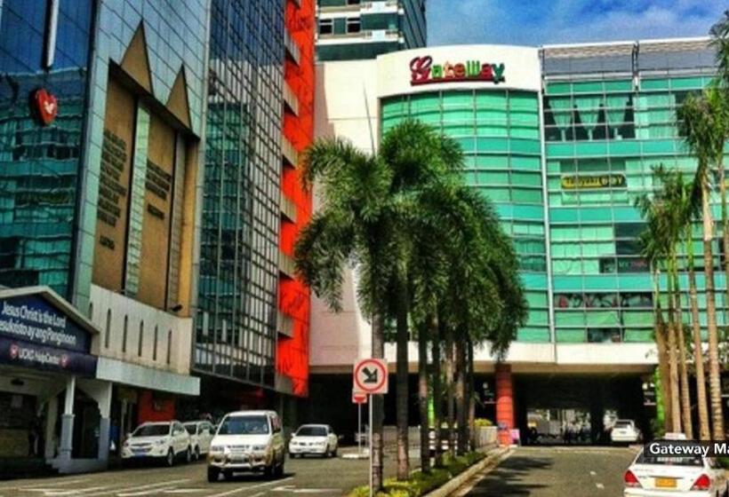 Zen Rooms Camelot Hotel Qc