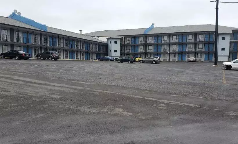 Motelli Select Inn Hermitage