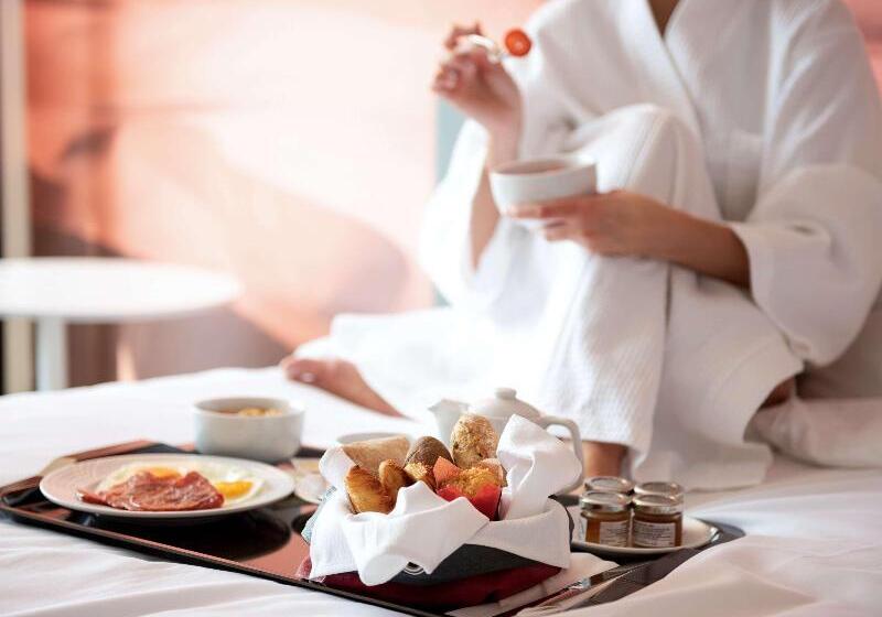 Novotel Sharjah Expo Centre