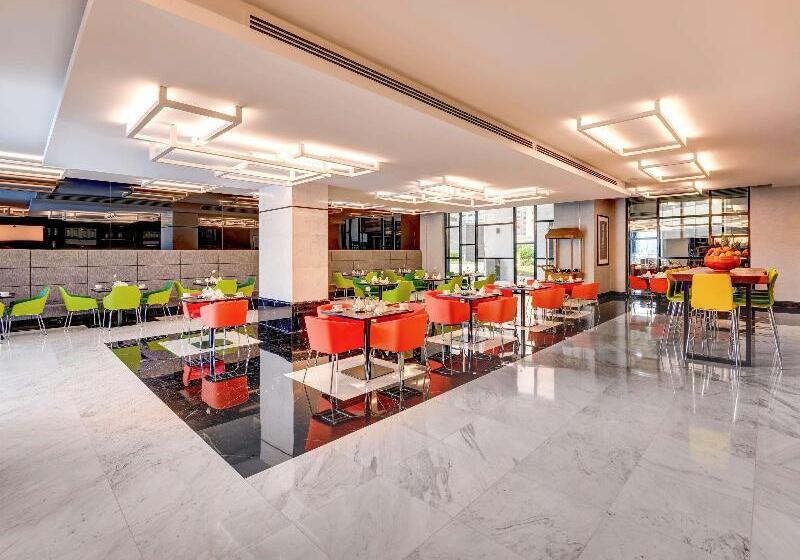 Novotel Sharjah Expo Centre