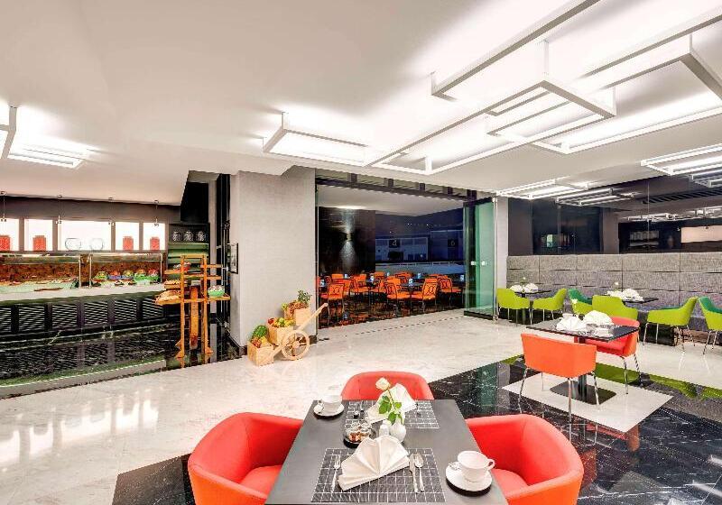 Novotel Sharjah Expo Centre