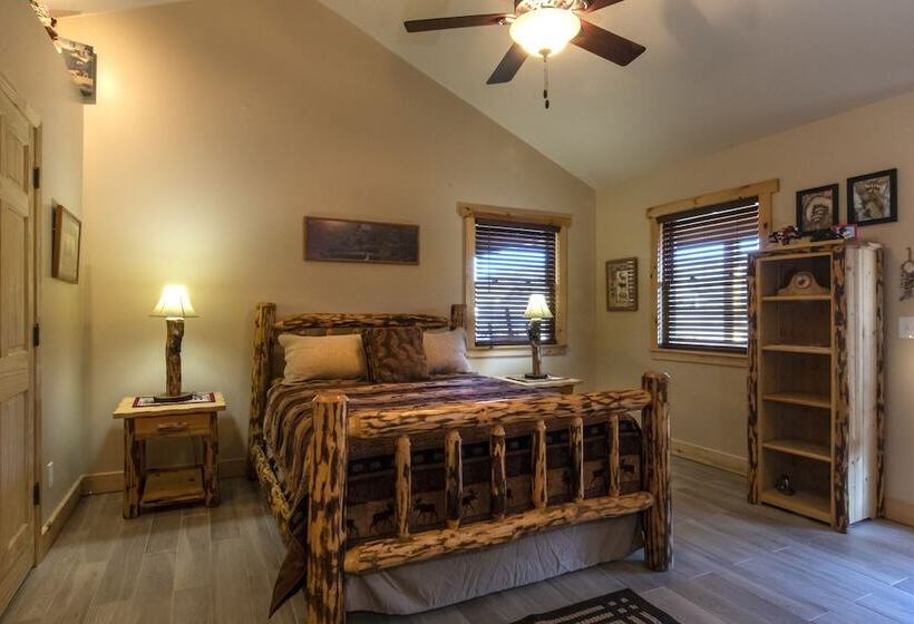 פנסיון Calhoun House Inn & Suites