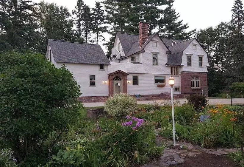 Pinehurst Inn Bed & Breakfast