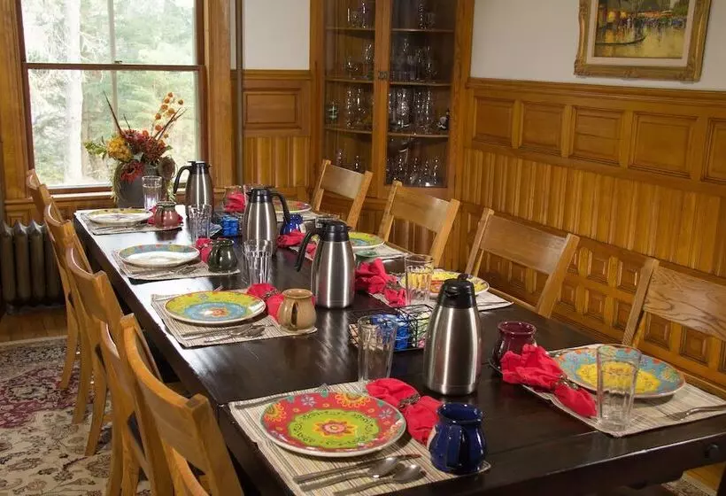 Pinehurst Inn Bed & Breakfast