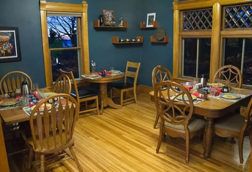 Pinehurst Inn Bed & Breakfast