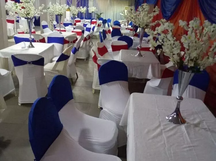 Bolingo Hotel Towers