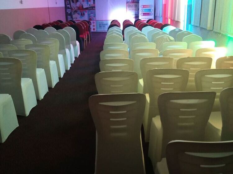 Bolingo Hotel Towers