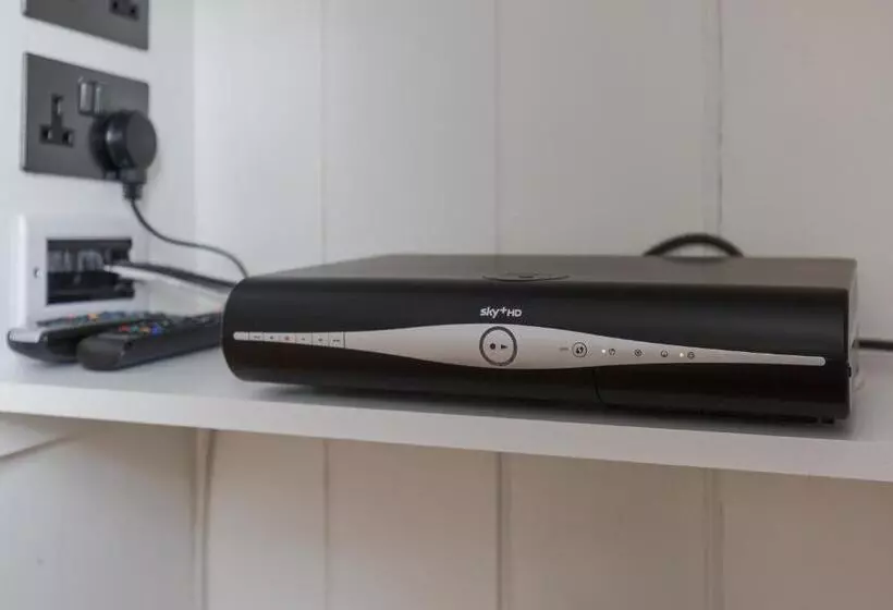 Dollar Apartments At 41