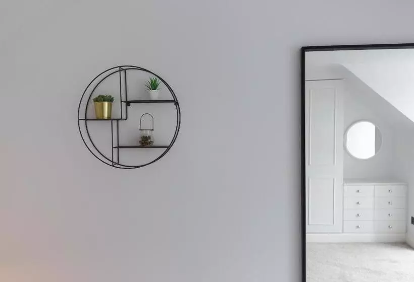 Dollar Apartments At 41