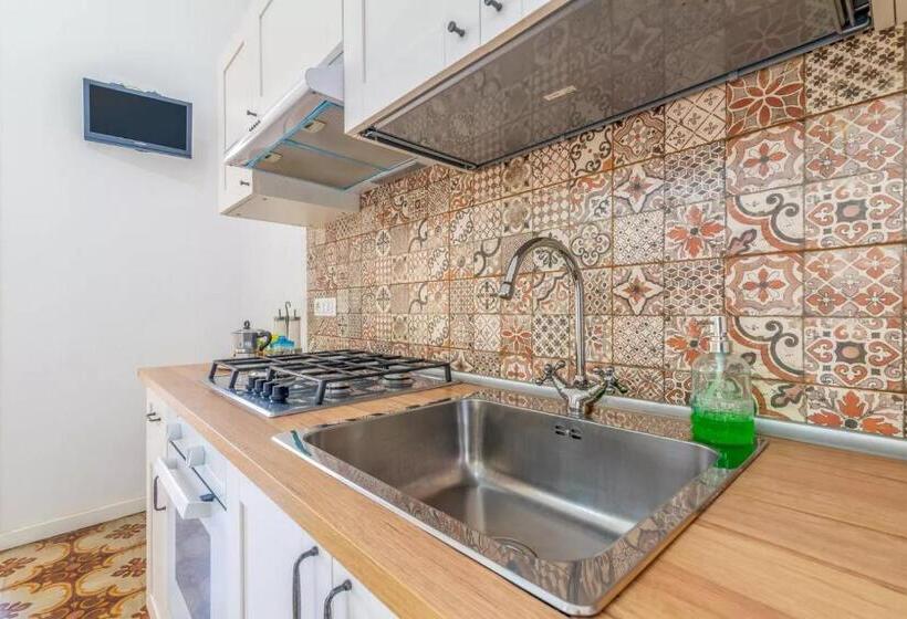 فندق فئة نجمة واحدة A'storia