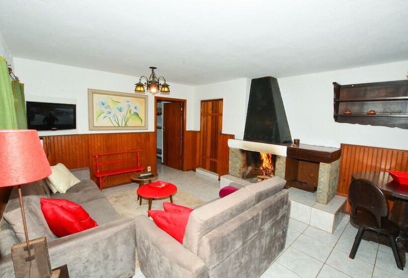 簡易ホテル Chalés Tucano