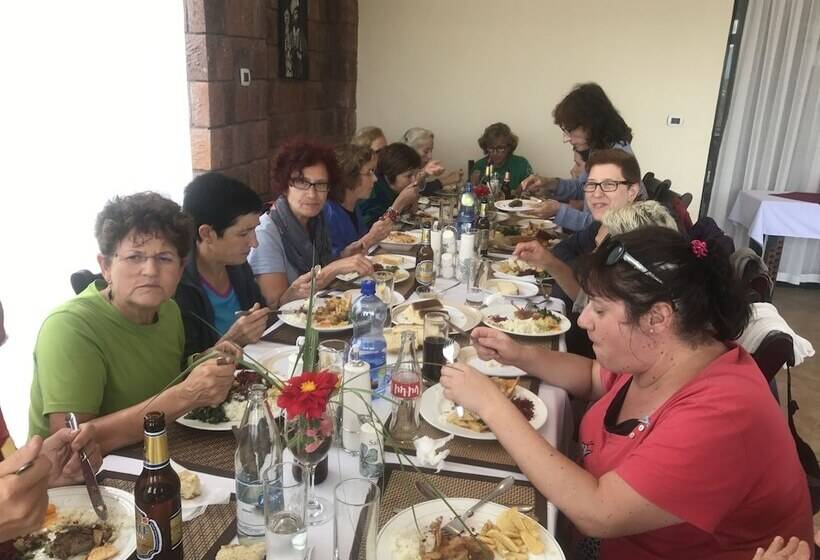 مسافرخانه Lalibela Lodge