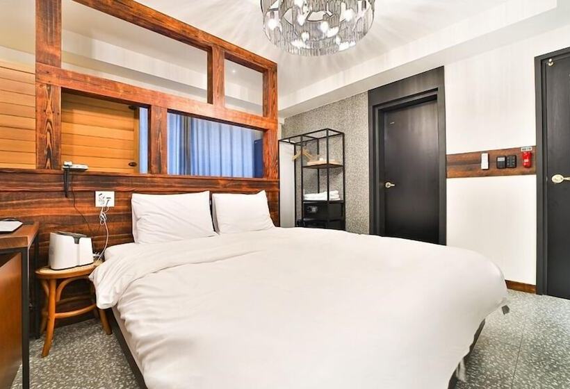 Hotel February Tongyeong Jukrim