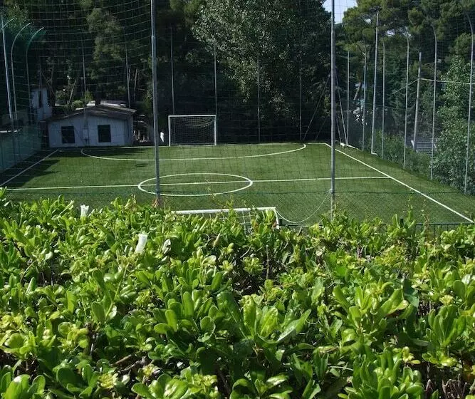 Hotelli Happy Camp Mobile Homes In Camping Villaggio Internazionale