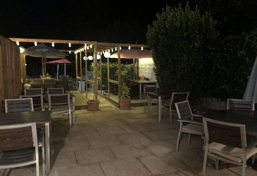 בית מלון כפרי Morleys Rooms Located In The Heart Of Hurstpierpoint By Huluki Sussex Stays