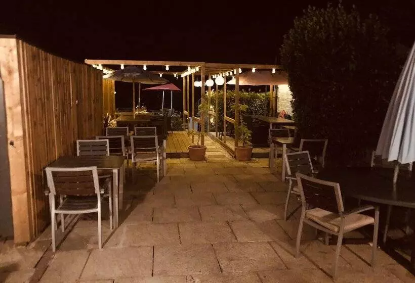 Hotelli Morleys Rooms   Located In The Heart Of Hurstpierpoint By Huluki Sussex Stays