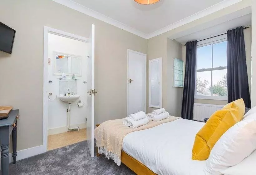 Hotelli Morleys Rooms   Located In The Heart Of Hurstpierpoint By Huluki Sussex Stays