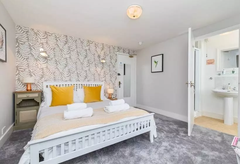 Hotelli Morleys Rooms   Located In The Heart Of Hurstpierpoint By Huluki Sussex Stays