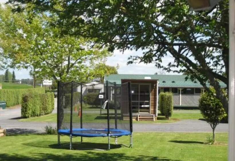 Hotelli Otorohanga Kiwi Holiday Park