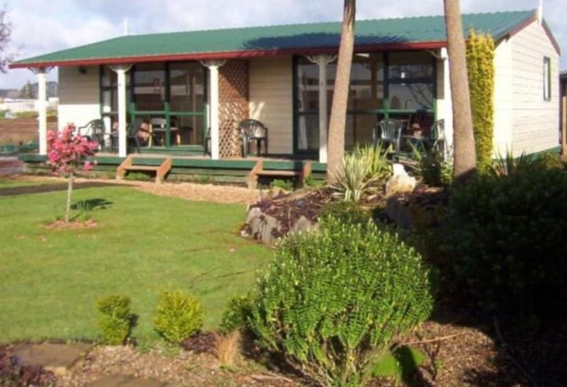 Отель Otorohanga Kiwi Holiday Park