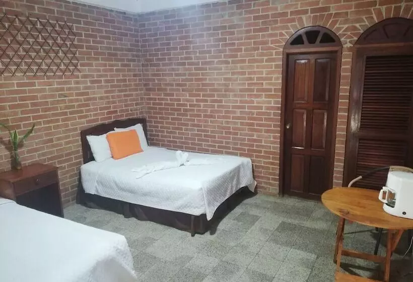 هتل Villa Los Arcos