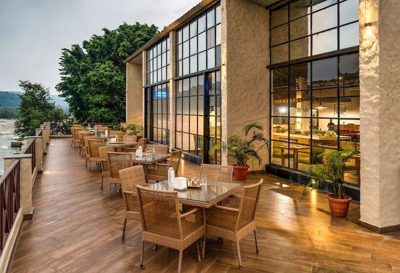 Manu Maharani Resorts