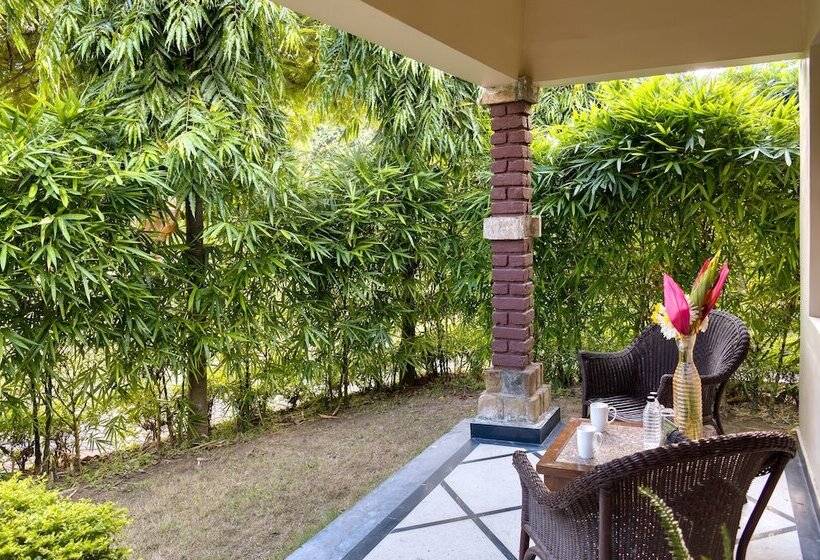 Manu Maharani Resorts