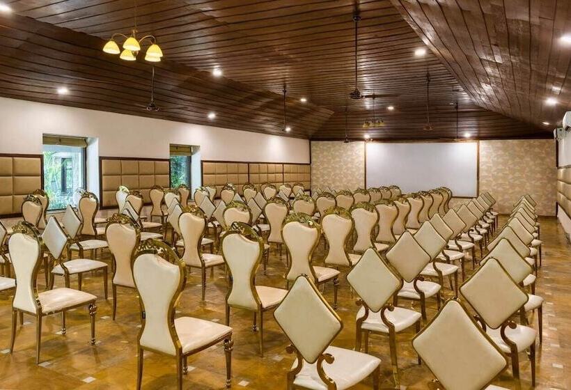 Manu Maharani Resorts