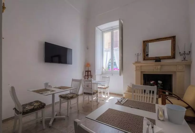 پانسیون Relais Palazzo Vaglio