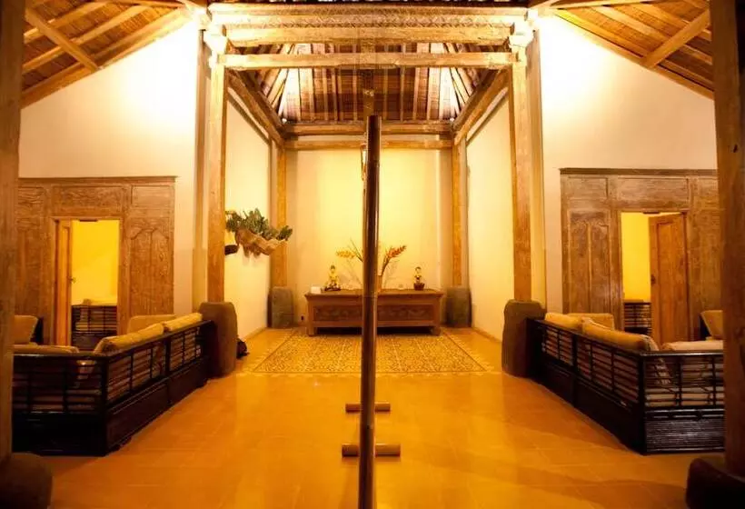 Aamiaismajoitus (B&B) Umah Tis Sebatu