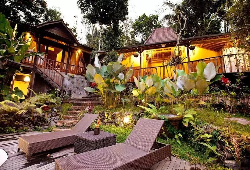 Aamiaismajoitus (B&B) Umah Tis Sebatu