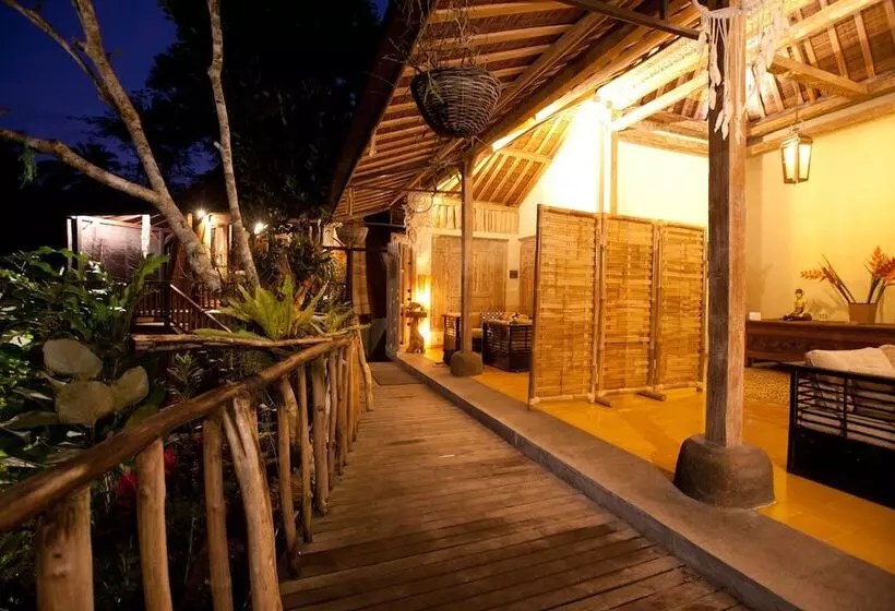 Aamiaismajoitus (B&B) Umah Tis Sebatu