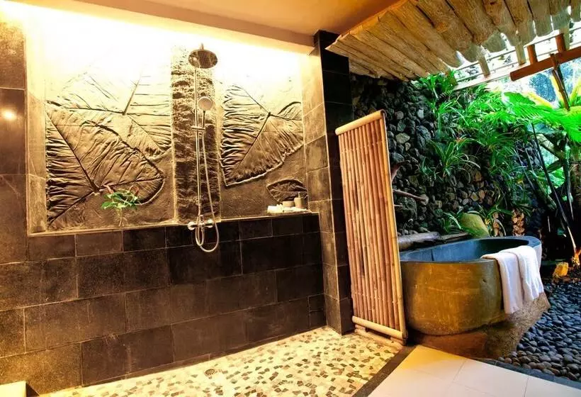 Aamiaismajoitus (B&B) Umah Tis Sebatu