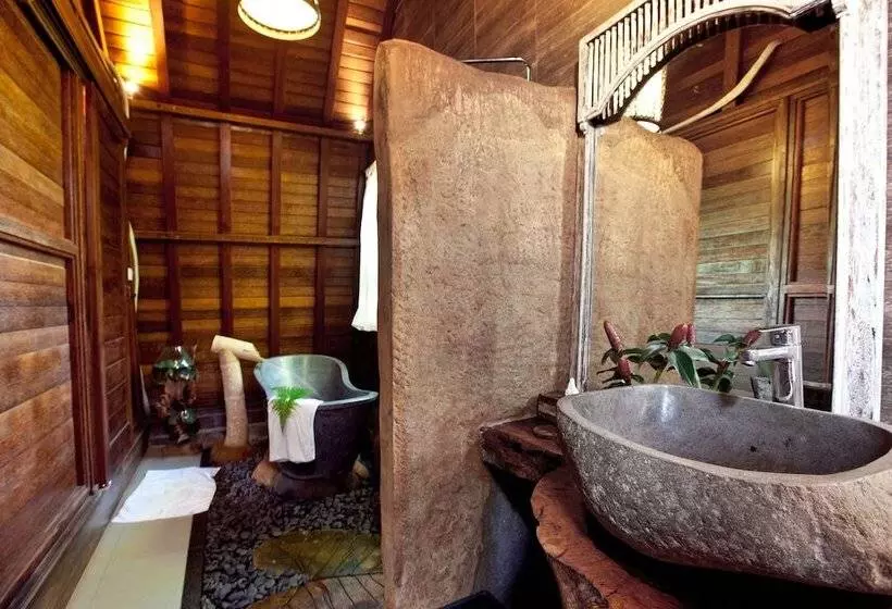 Aamiaismajoitus (B&B) Umah Tis Sebatu