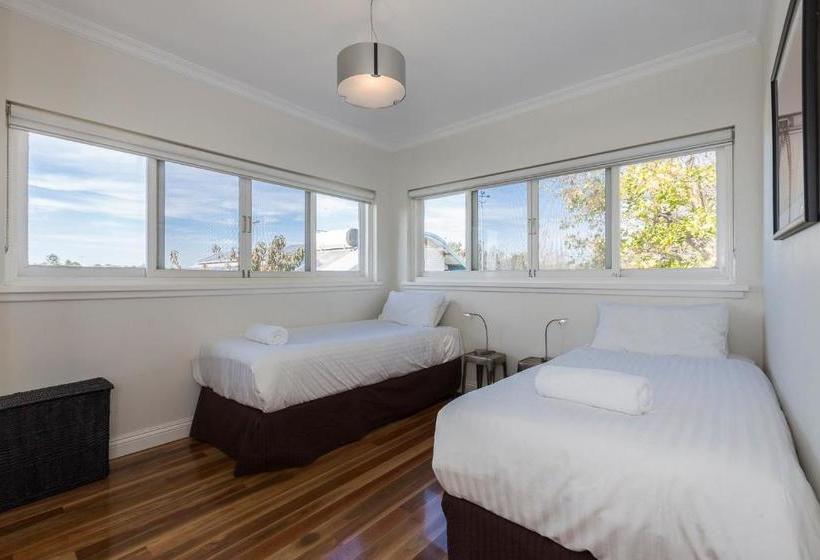 Cottesloe Beach Deluxe Apartment Executive Escapes