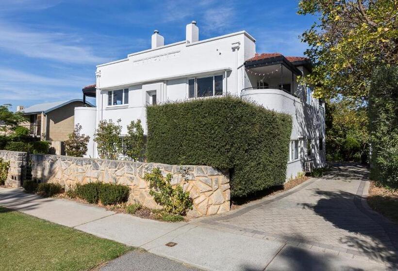 Cottesloe Beach Deluxe Apartment Executive Escapes