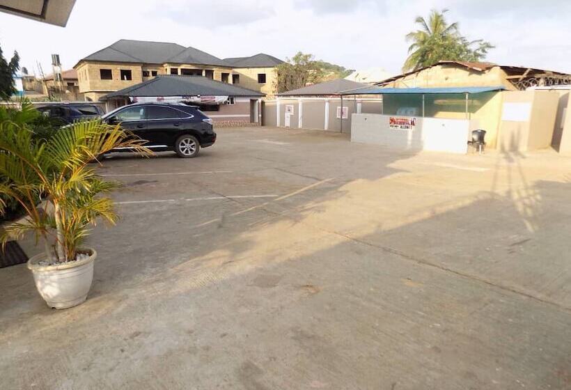 De Fellas Palace Hotel & Suites