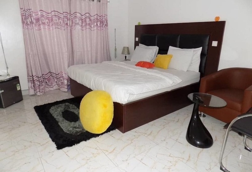 De Fellas Palace Hotel & Suites